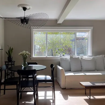 Comfortable And Stylish Apartment In Quiet Area Downtown Reykjavík Buitenkant foto