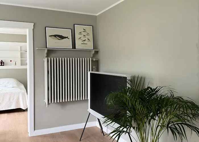 Comfortable And Stylish Apartment In Quiet Area Downtown